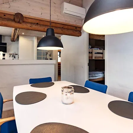 5 Person Holiday In Casa de Férias *
